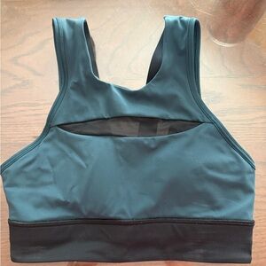 Lululemon Run The Day Bra Sz 4 In Submarine / Black Great Condition